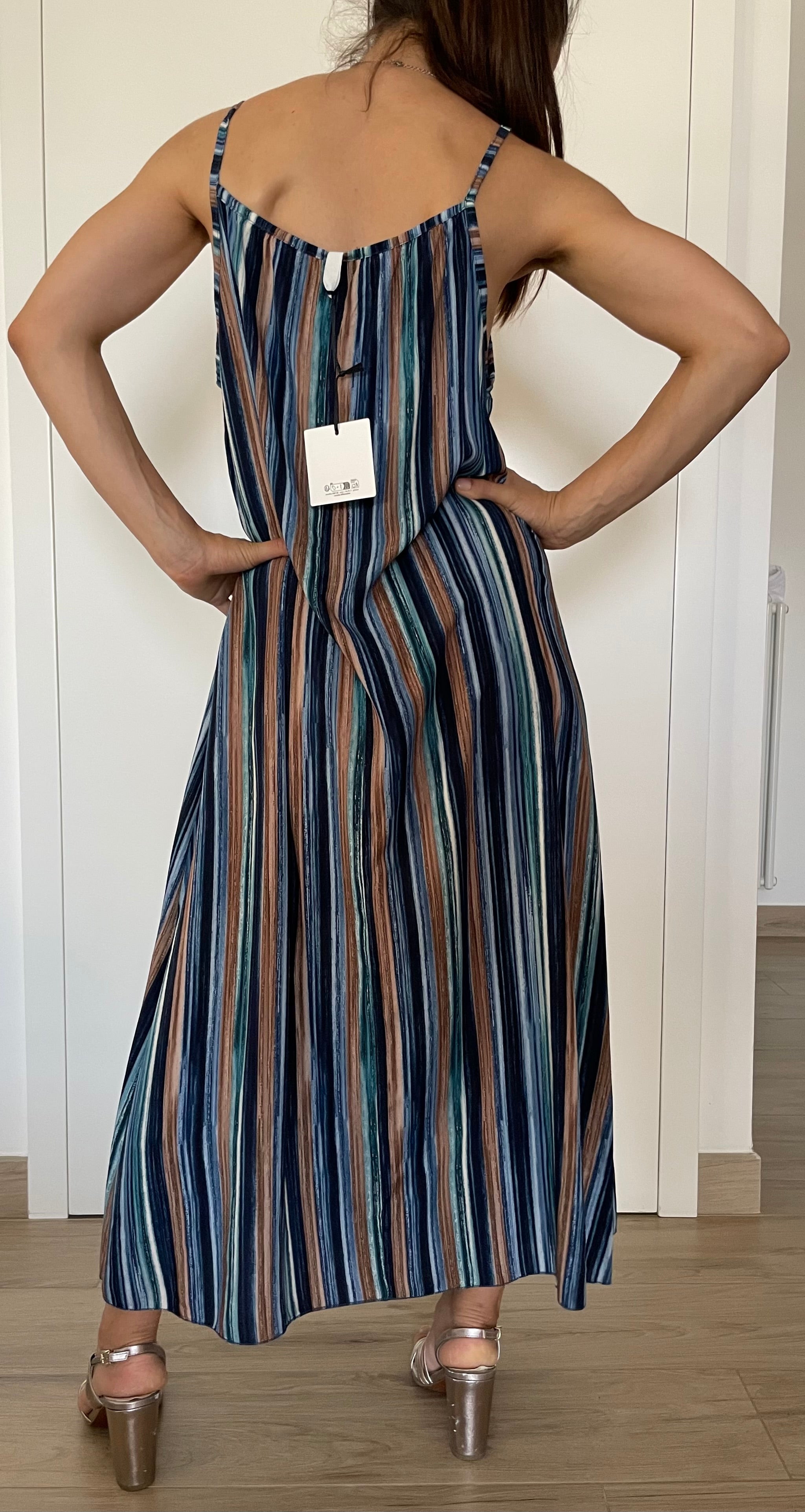 Vestito fluido leggero estivo a righe multicolor