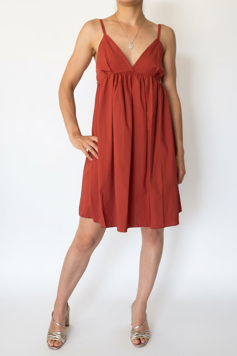 Vestito Rosso Mattone con Fiocco – Scollo V