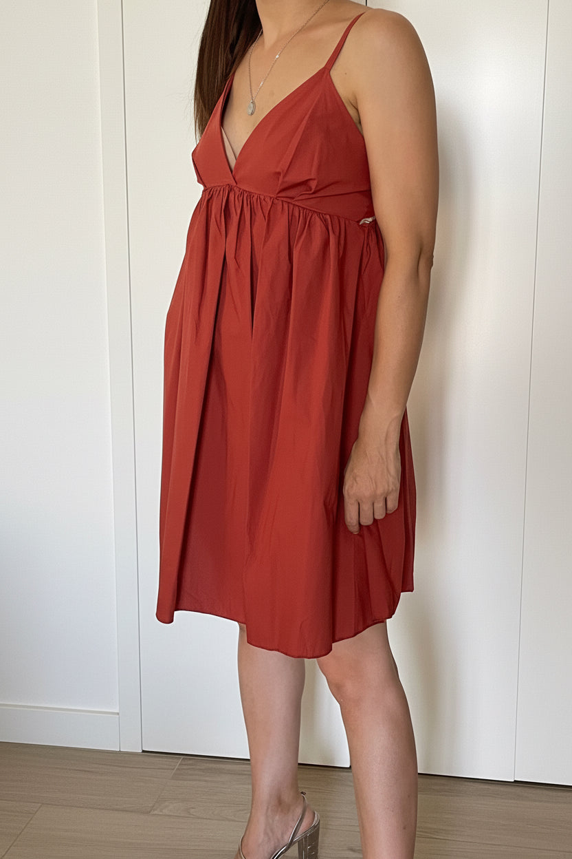 Vestito Rosso Mattone con Fiocco – Scollo V